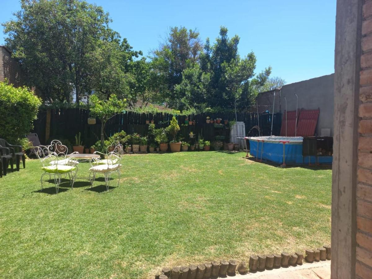 Casa Confortable - Parque Central - Estacionamiento, Patio, 3 Banos, 5 Habitaciones - La Cieneguita Exterior foto